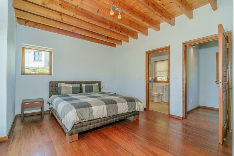 4 Bedroom Property for Sale in Hanging Meadows Western Cape